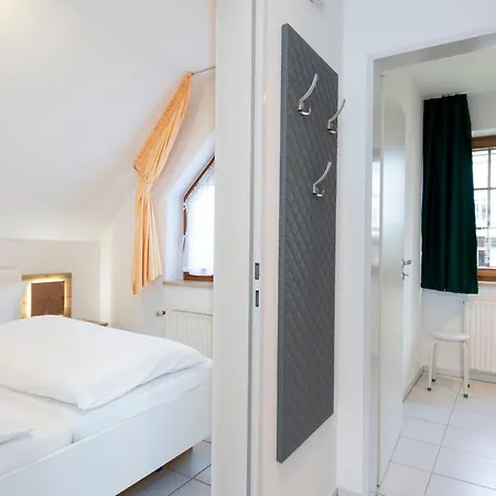 Alte Bergstrasse 6 Flundernest Шарбойц